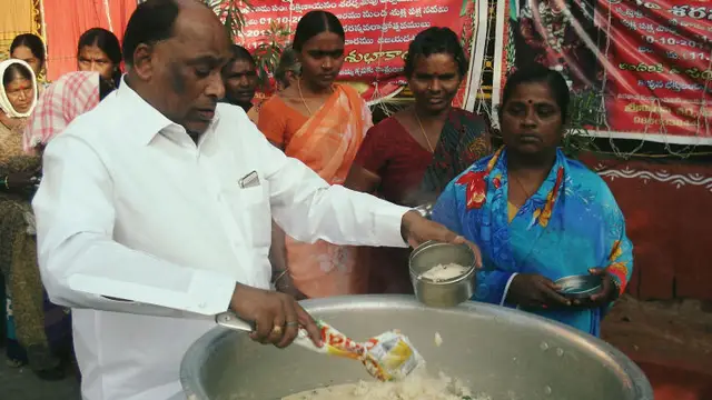 Babu Rao Sweeper At The Well-Known Café In Hyderabad, He Now Owns The Place!!!