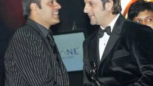 Fardeen says “I don't think I deserve this award, to be honest” after his Filmfare award for Prem Aggan.